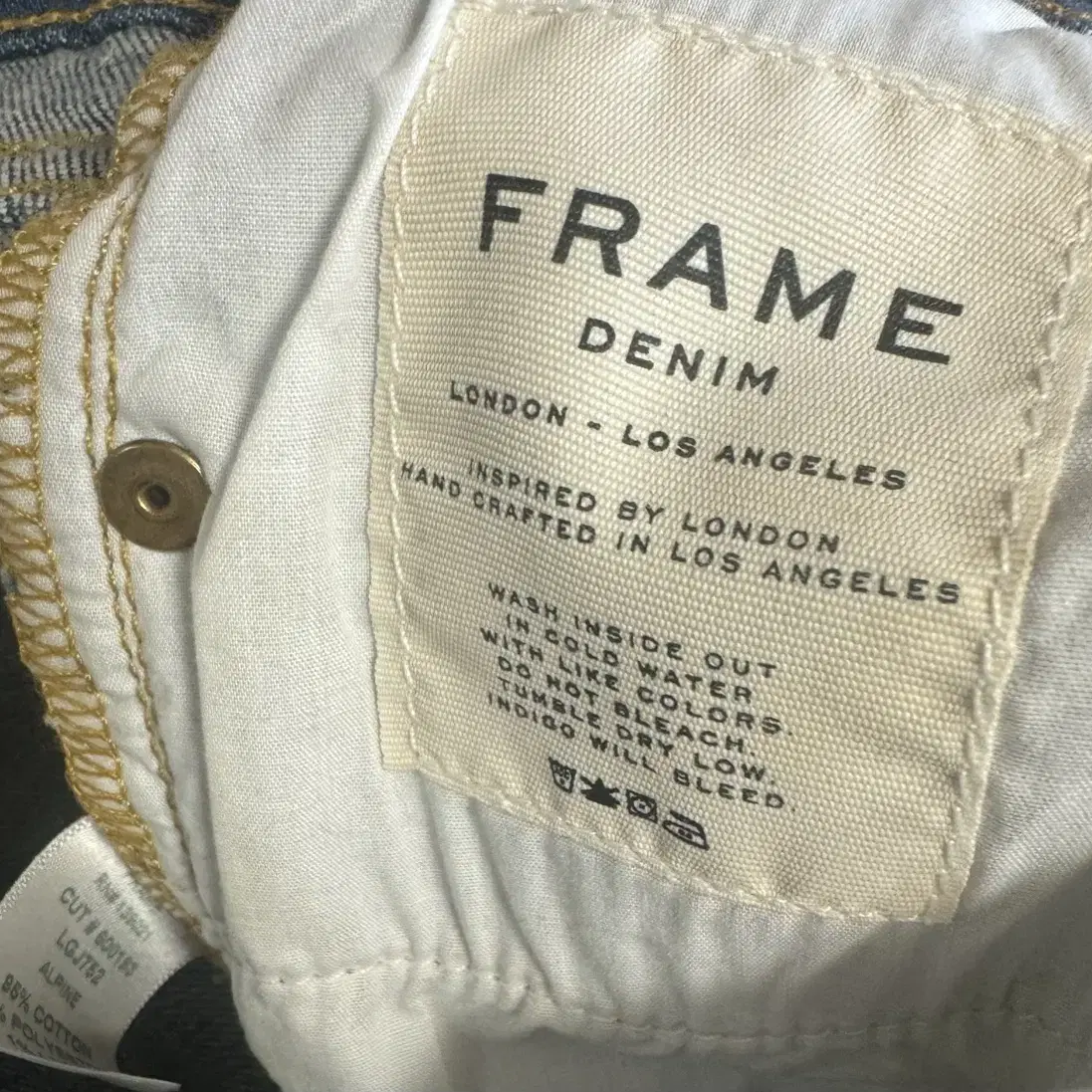 FRAME DENIM 디스트로이드 스트레이트 진