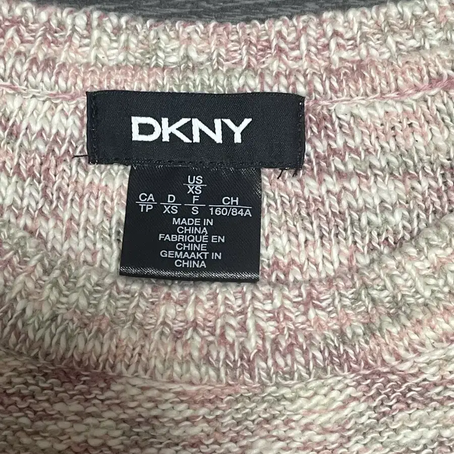 DKNY 솜사탕 반팔 니트 핀터깔 갸루 모리걸