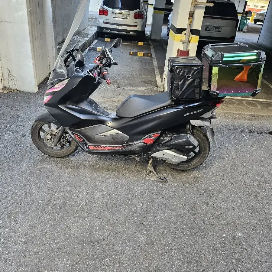 20년식 PCX 26674km 팝니다.