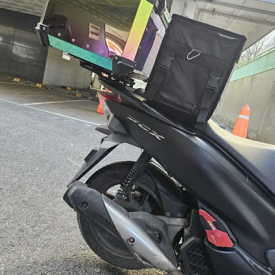 20년식 PCX 26674km 팝니다.