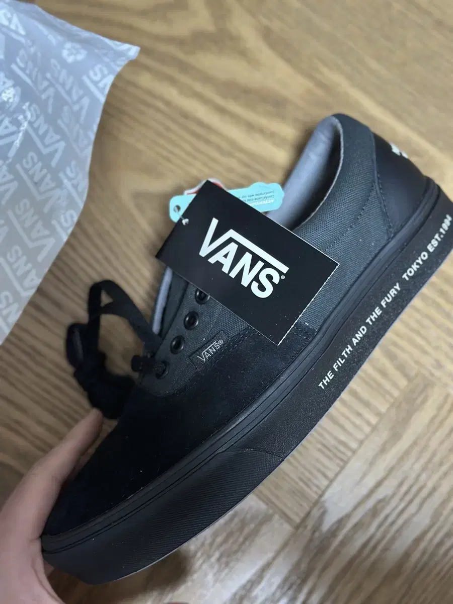 네이버후드 neighborhood vans 반스 에라 270