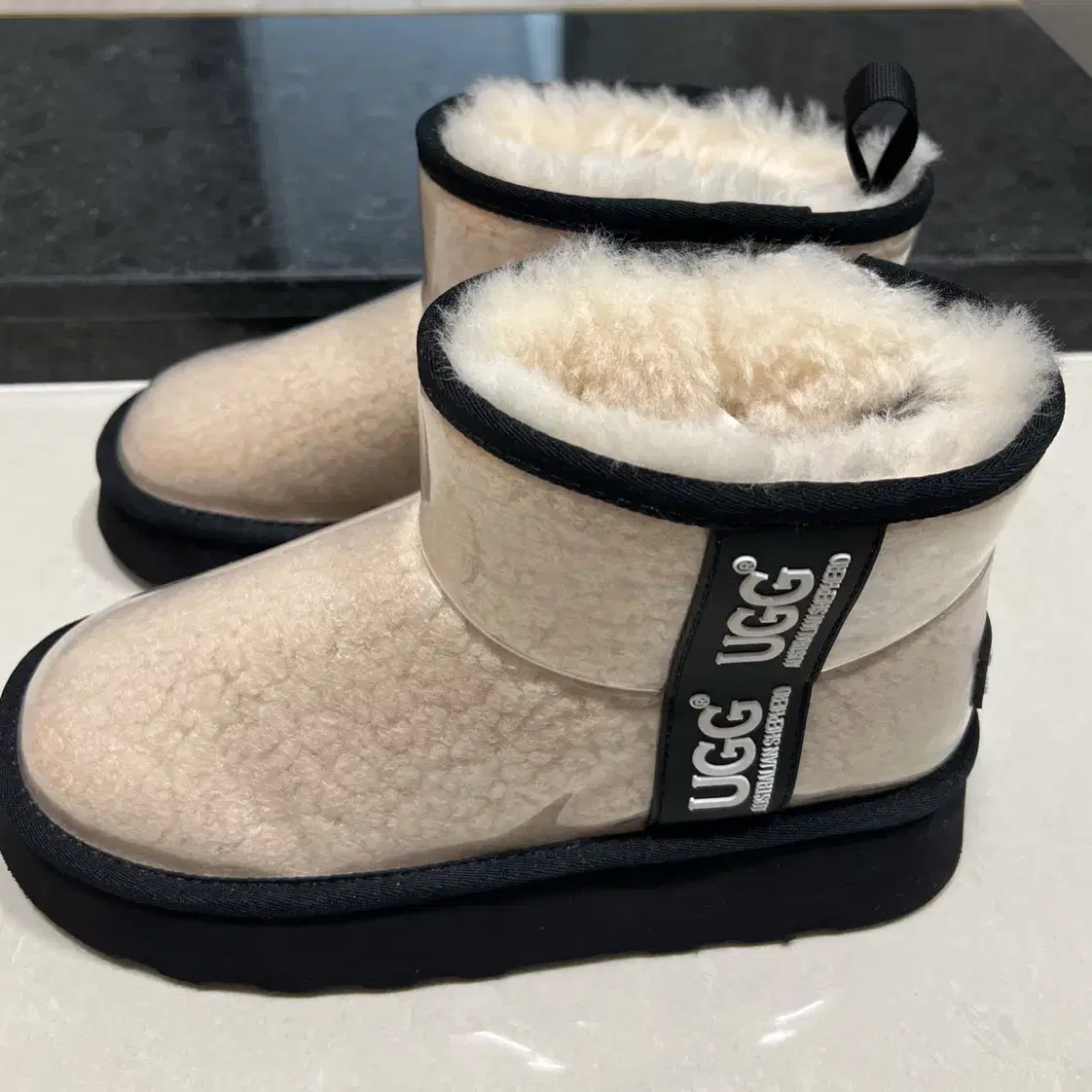 UGG 어그 클리어