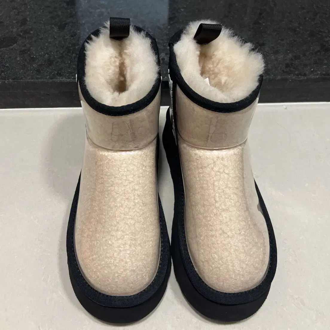 UGG 어그 클리어