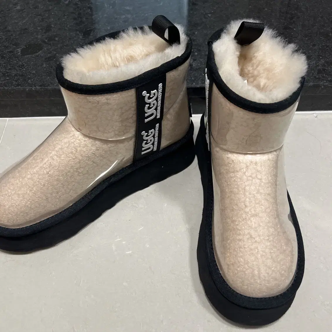 UGG 어그 클리어