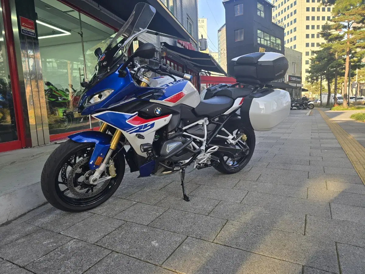 23년식 bmw r125rs 판매