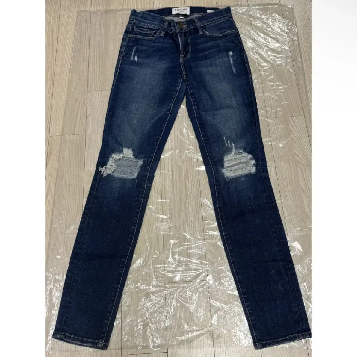 Frame Denim 다크블루 스트레이트 핏 스키니 진