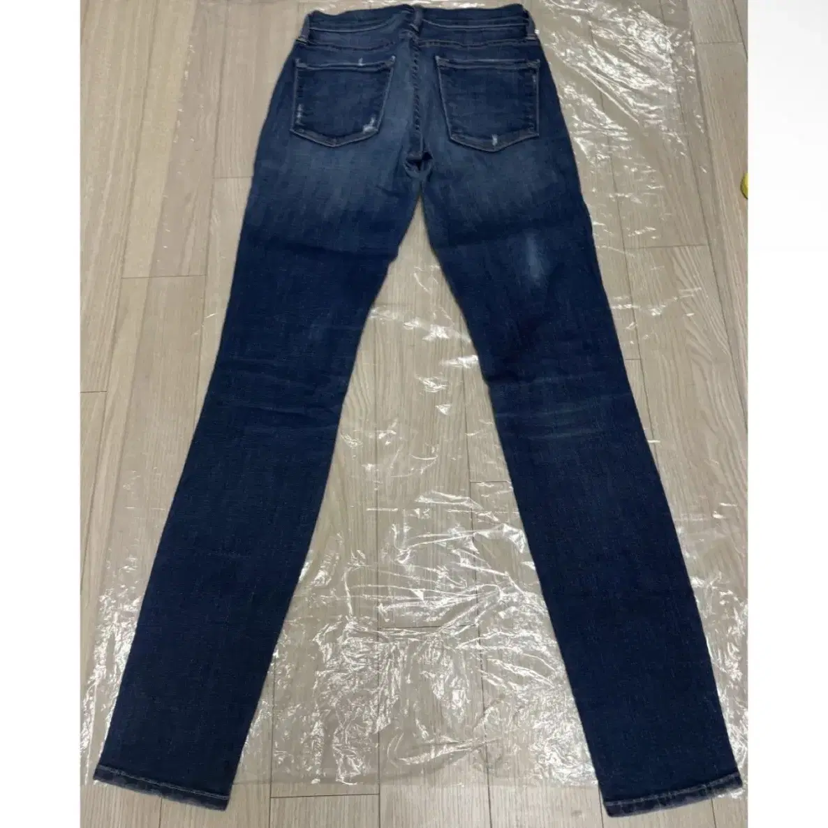 Frame Denim 다크블루 스트레이트 핏 스키니 진