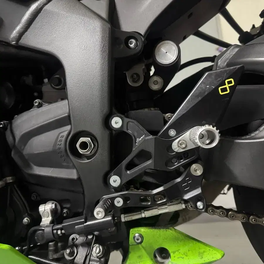 2021년 가와사키 zx-6r 판매합니다. 하프배기 구변완 무사고 차량.