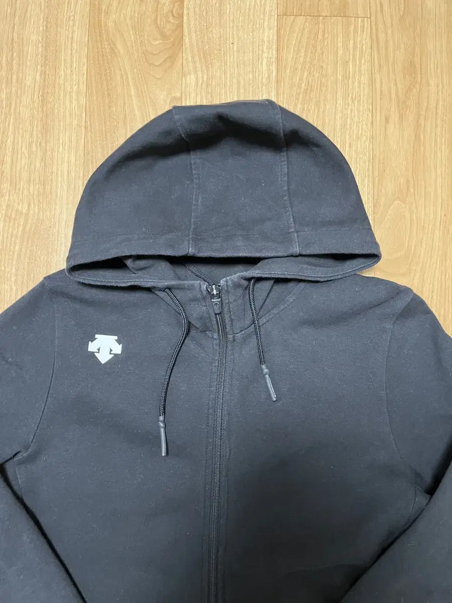 DESCENTE Hooded Zip-Up 95