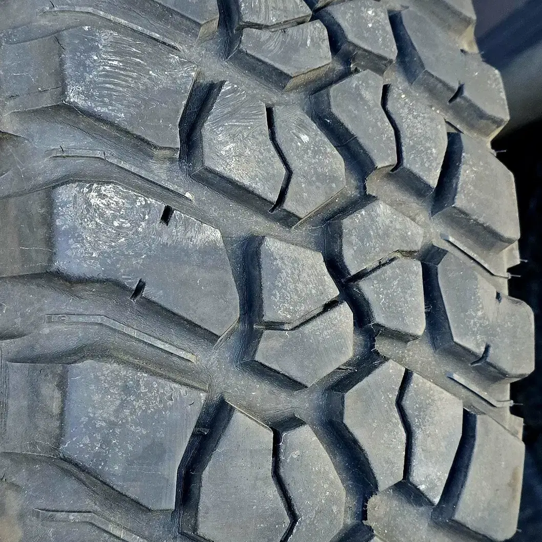 bfgoodrichMT 255 75 17 중고타이어 2본 판매