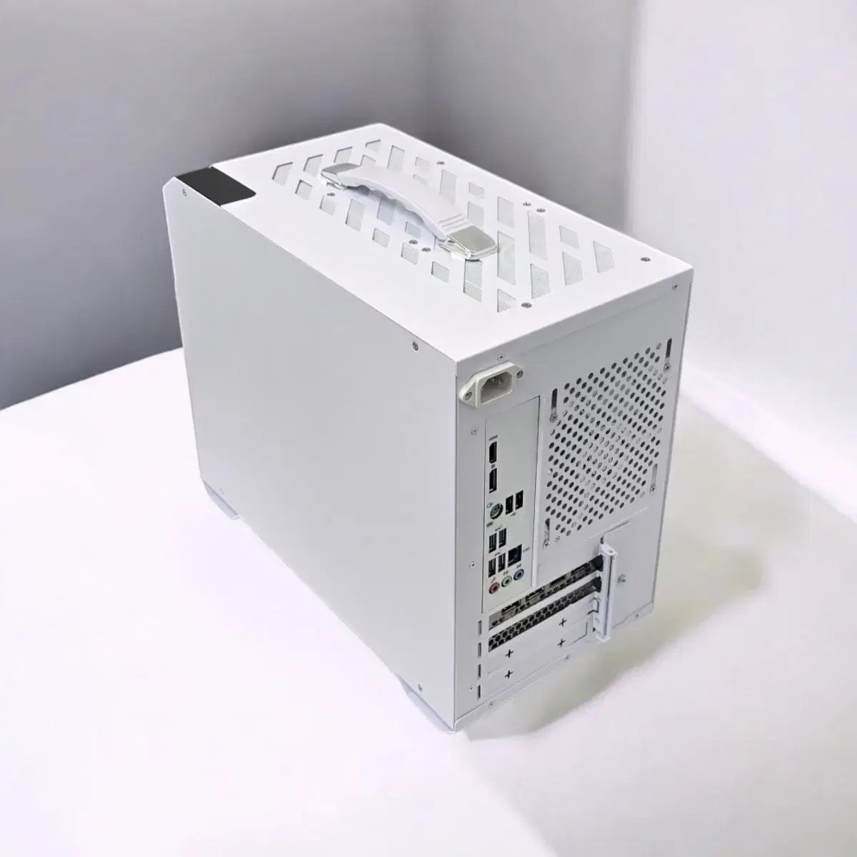 라이젠 5700X3D/B550M/RTX4060 게이밍컴퓨터 조립PC