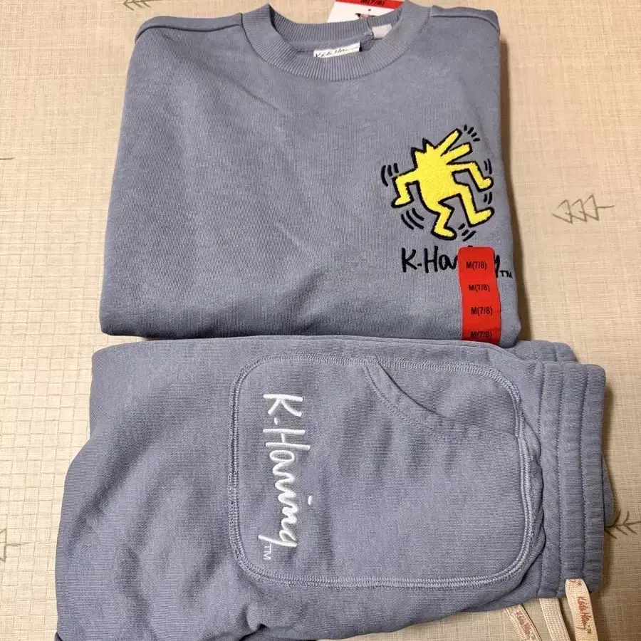 새상품) Keith Haring 트레이닝 세트 (S/M/XL)