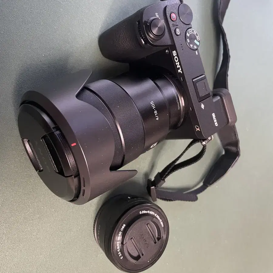 SONY a6700 번들킷+18-105렌즈 판매합니다