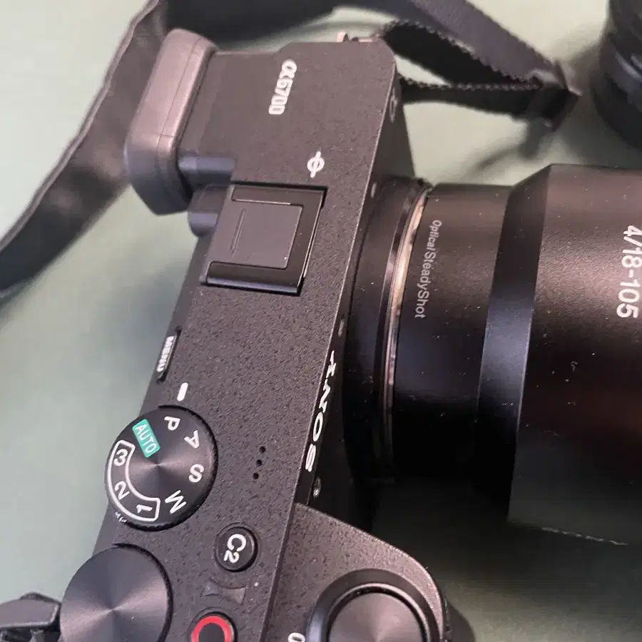 SONY a6700 번들킷+18-105렌즈 판매합니다