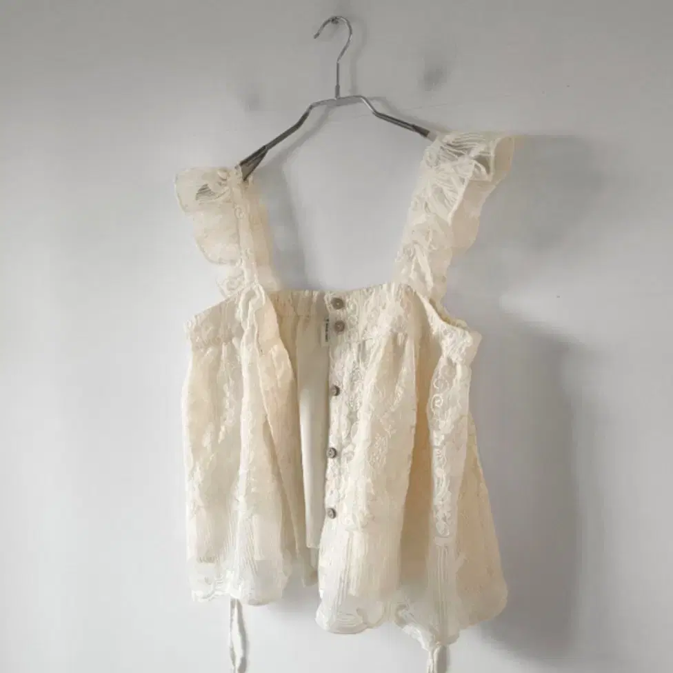 김아홉 프렌치 레이스 슬리브리스 french lace sleeveless