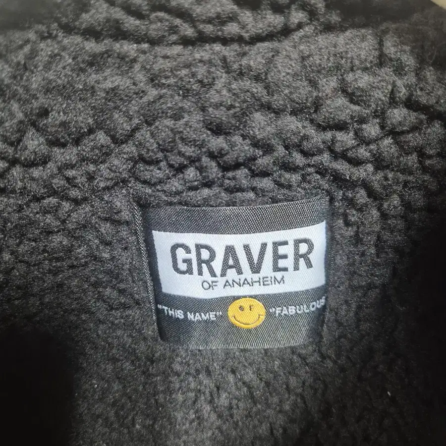 GRAVER 타투 오버핏 스카치데님 무스탕