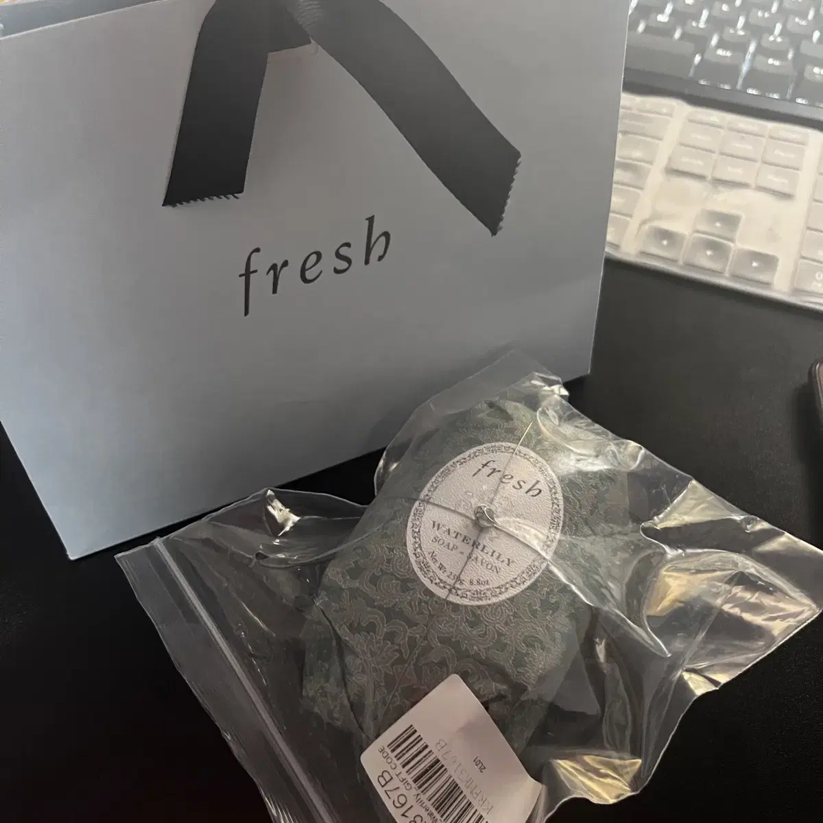 Fresh 프레쉬 오벌솝 워터릴리