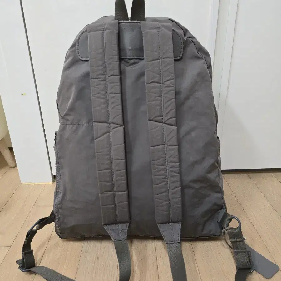 아미아칼바 amiacalva Split Yarn Backpack Grey