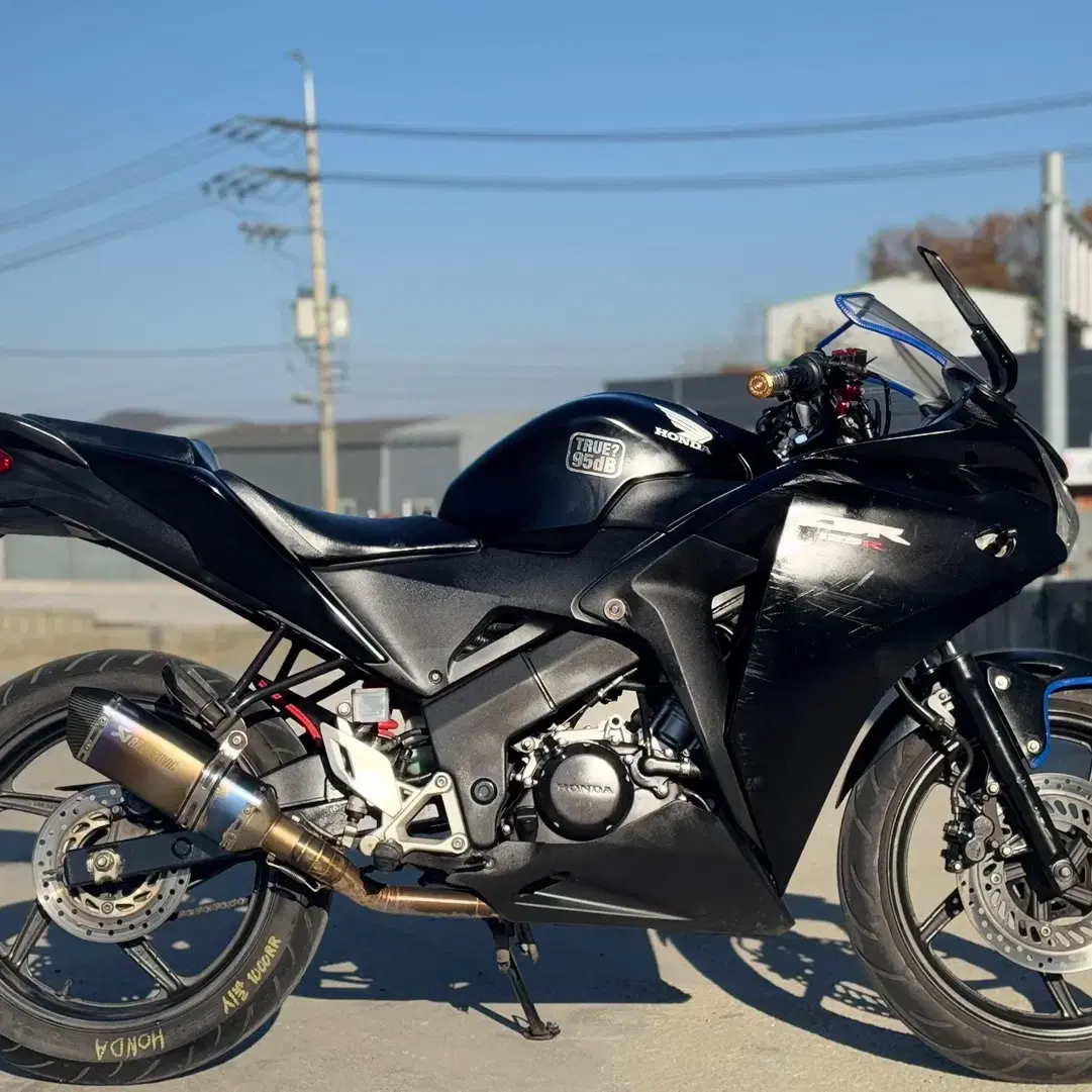 혼다 cbr125r 14년식 5만km 관리 잘된차량 저렴하게 판매합니다.