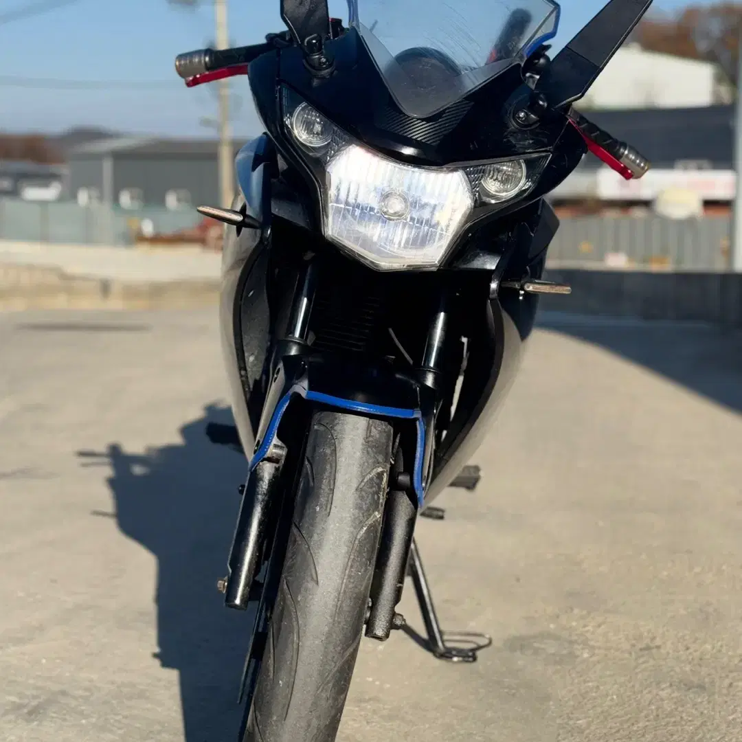 혼다 cbr125r 14년식 5만km 관리 잘된차량 저렴하게 판매합니다.