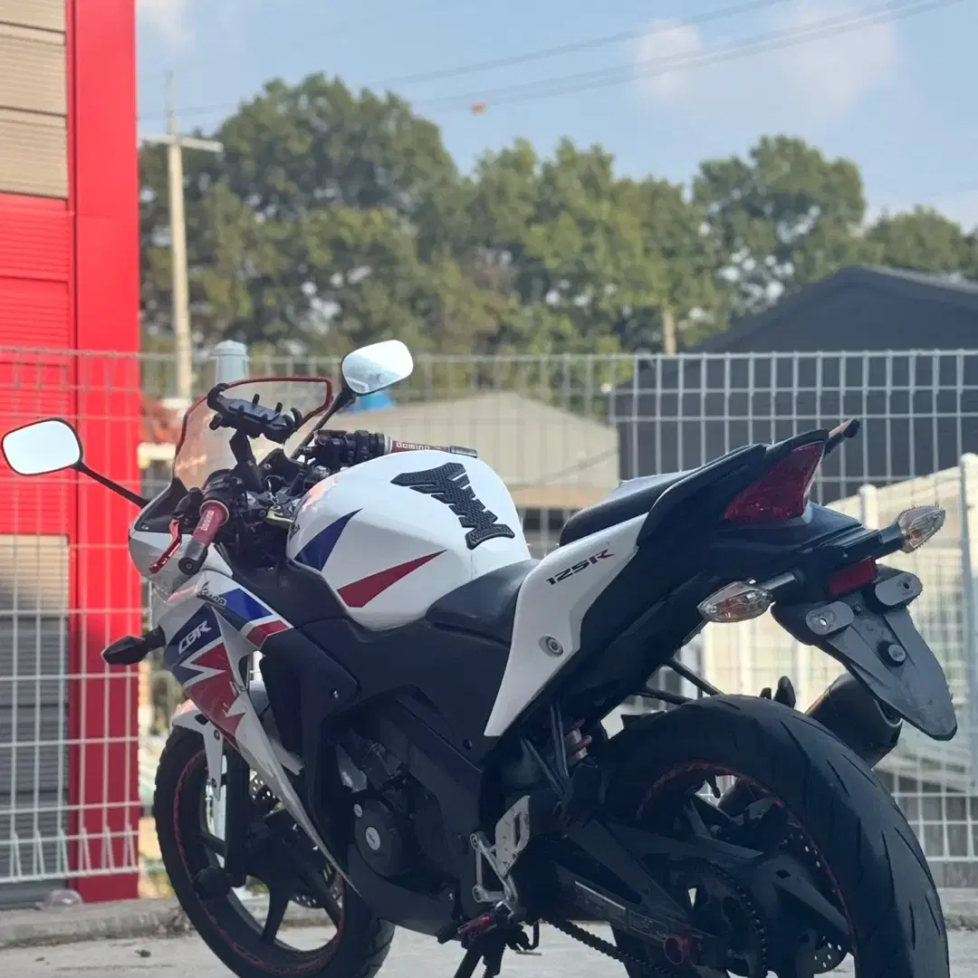 혼다 cbr125r 15년식 4만km 건담차량 시세보다 저렴히 판매합니다