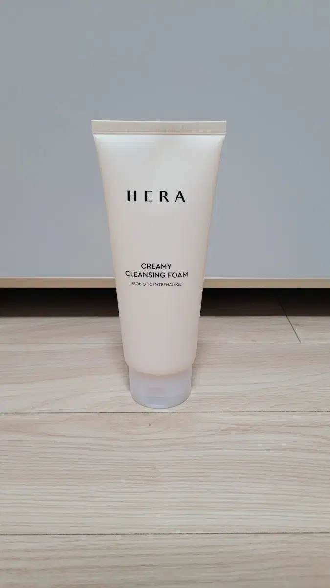 헤라 CREAMY CLEANSING FOAM 200g (새상품)