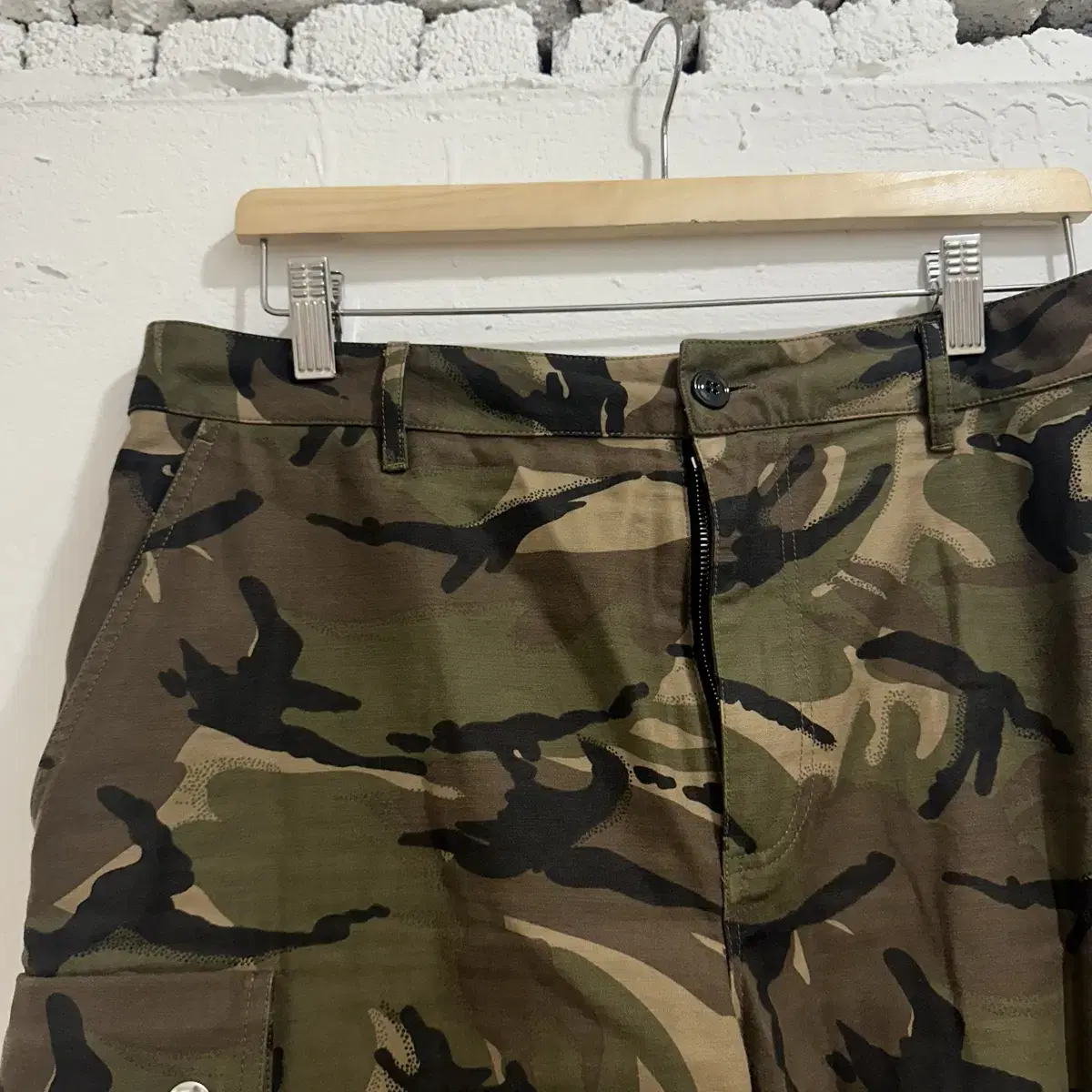 celine 23ss camo shorts 50size