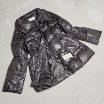 JEUNE VAGUE 광택 다크 카키 다운 ONWARD