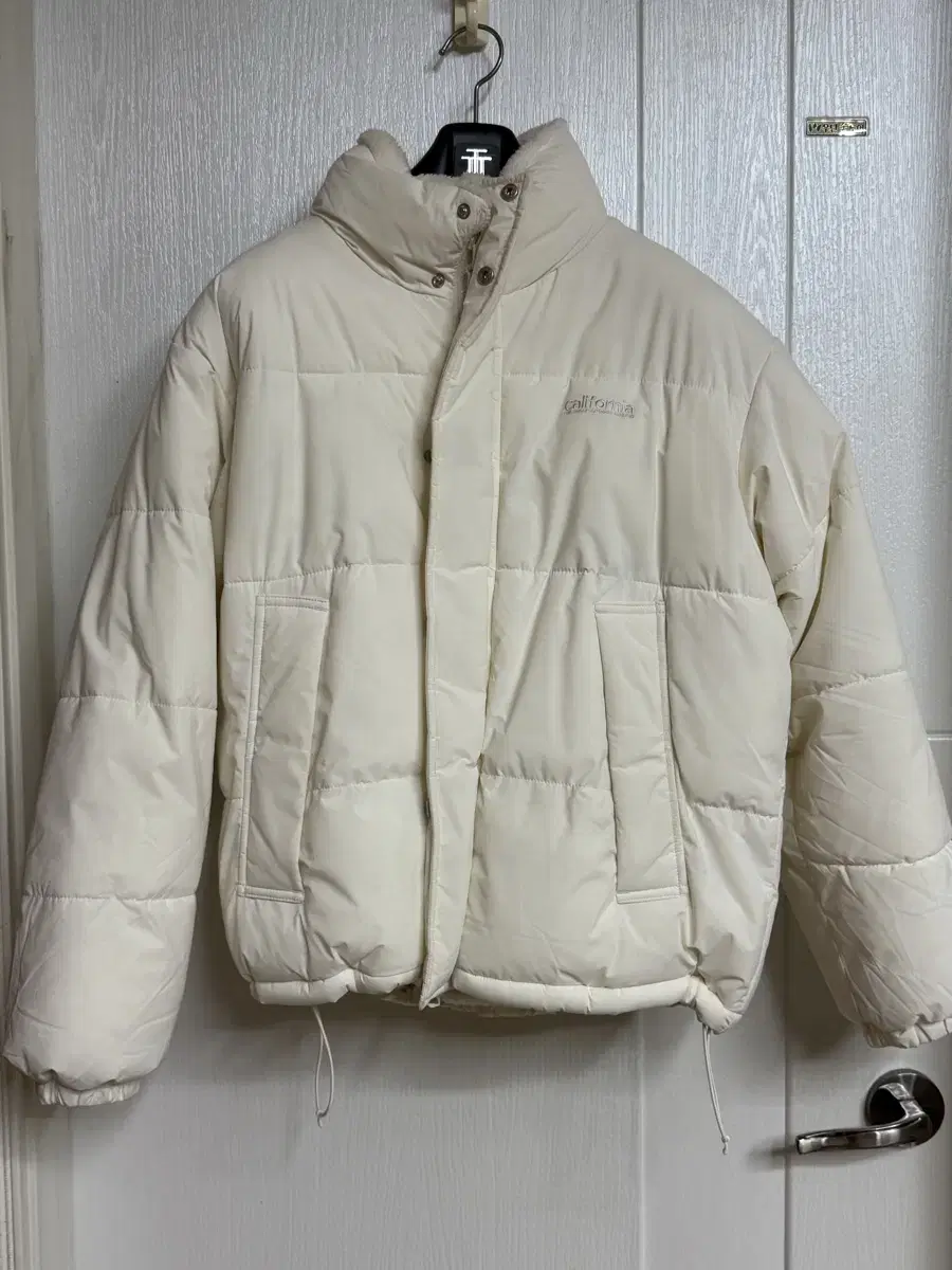 후아유 Reversible Puffer Padding 화이트