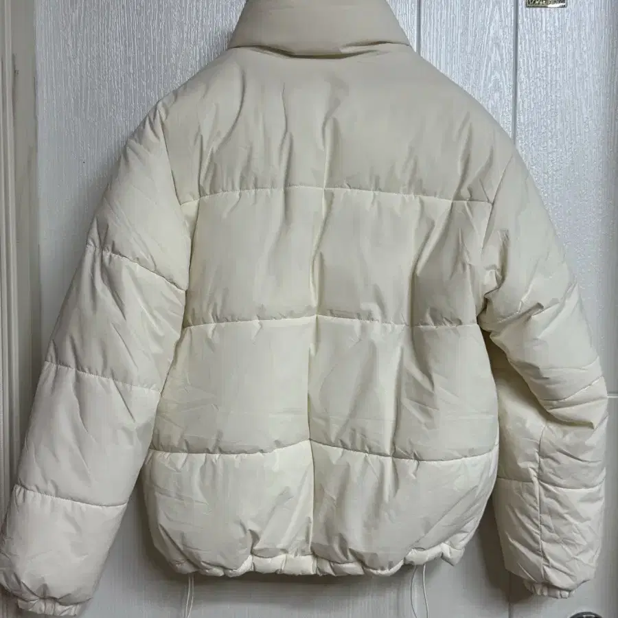 후아유 Reversible Puffer Padding 화이트