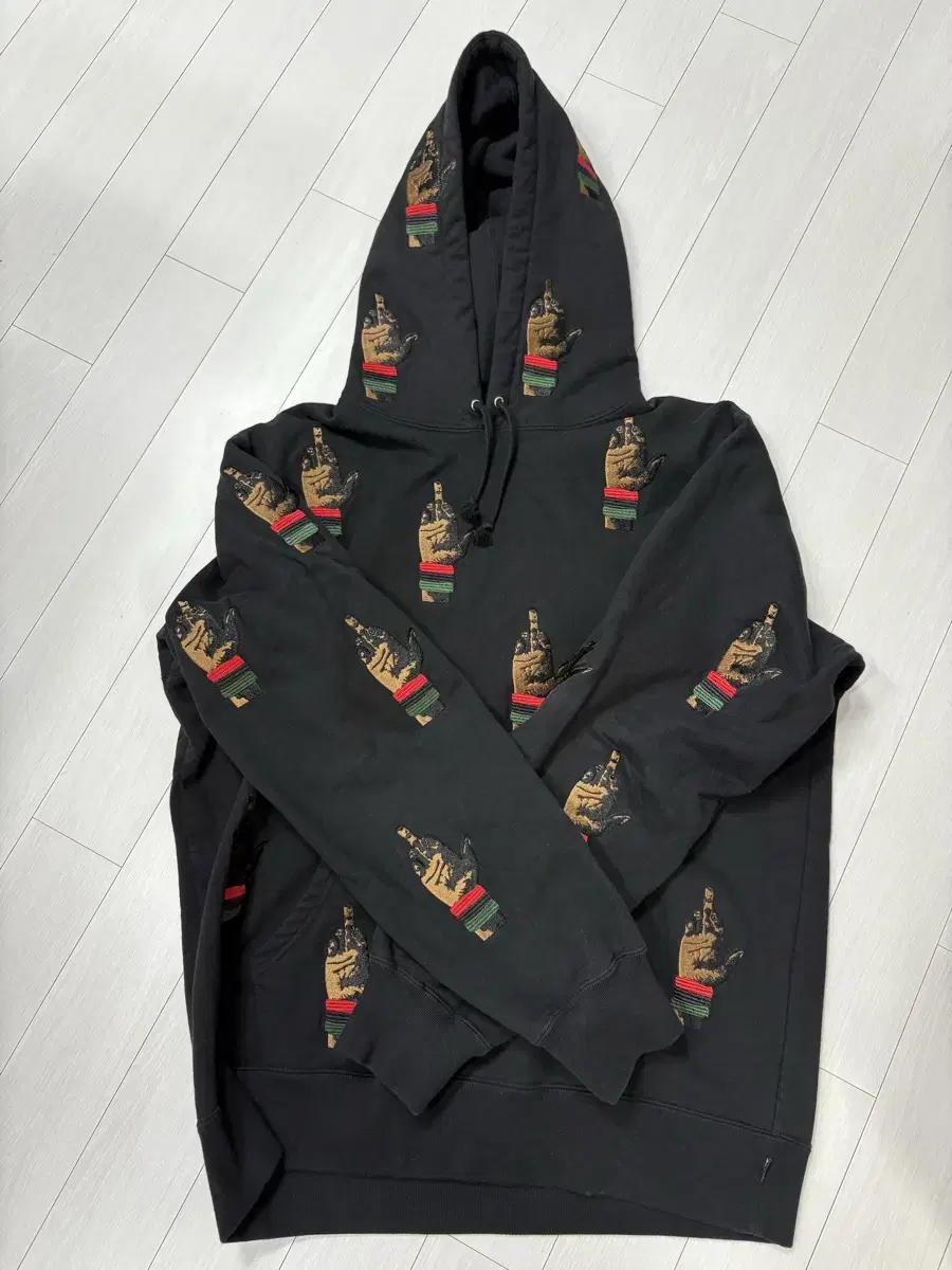 Supreme x Dead prez middlefinger hoodie