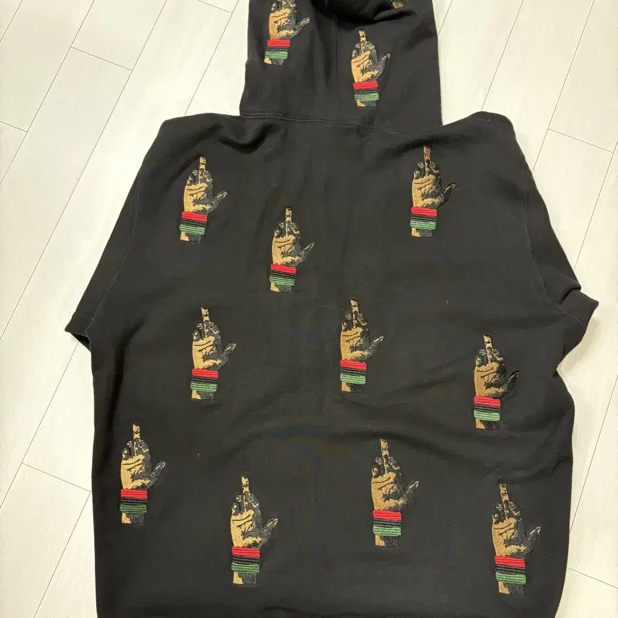 Supreme x Dead prez middlefinger hoodie