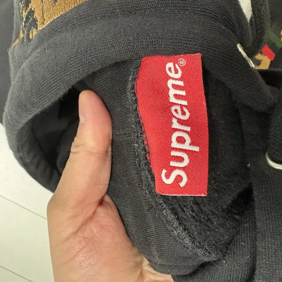 Supreme x Dead prez middlefinger hoodie