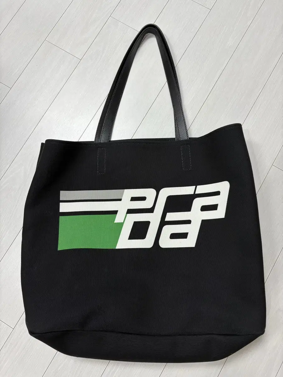 Prada tote bag (unisex)