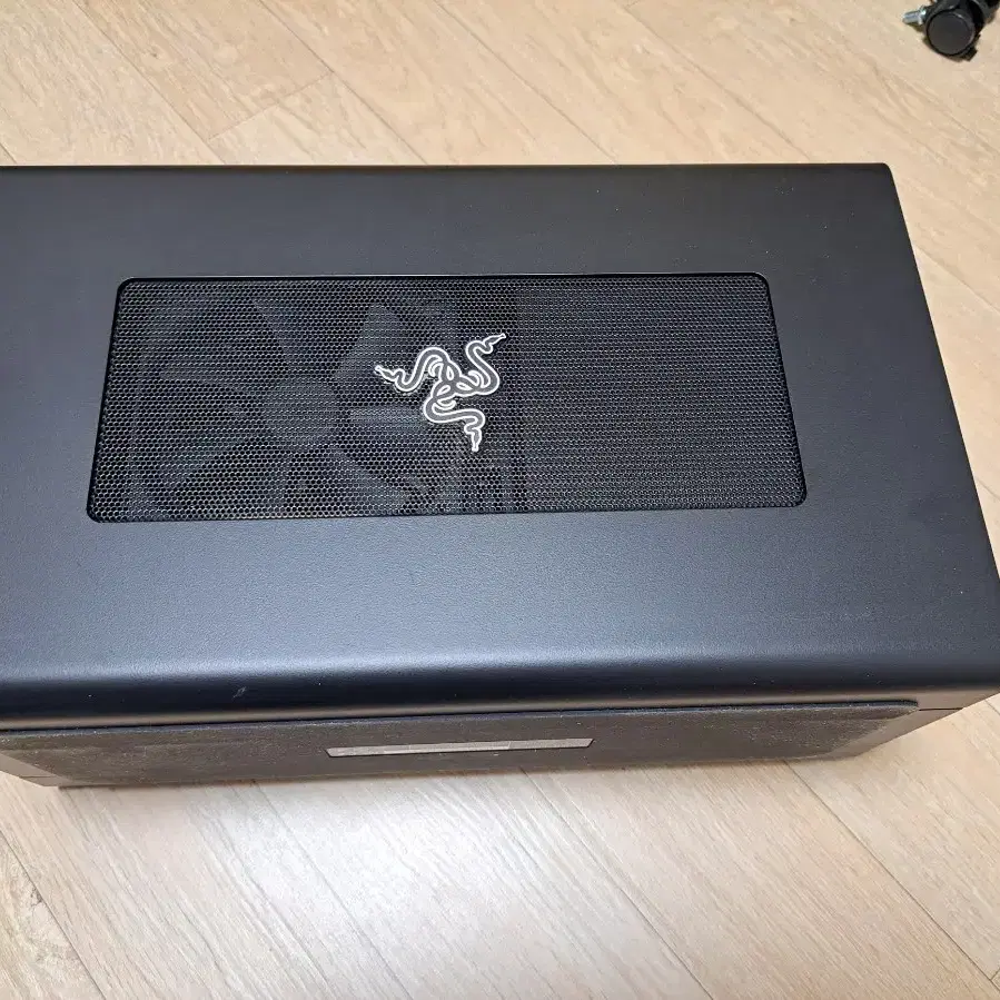 레이저 코어 X eGPU 팝니다!!