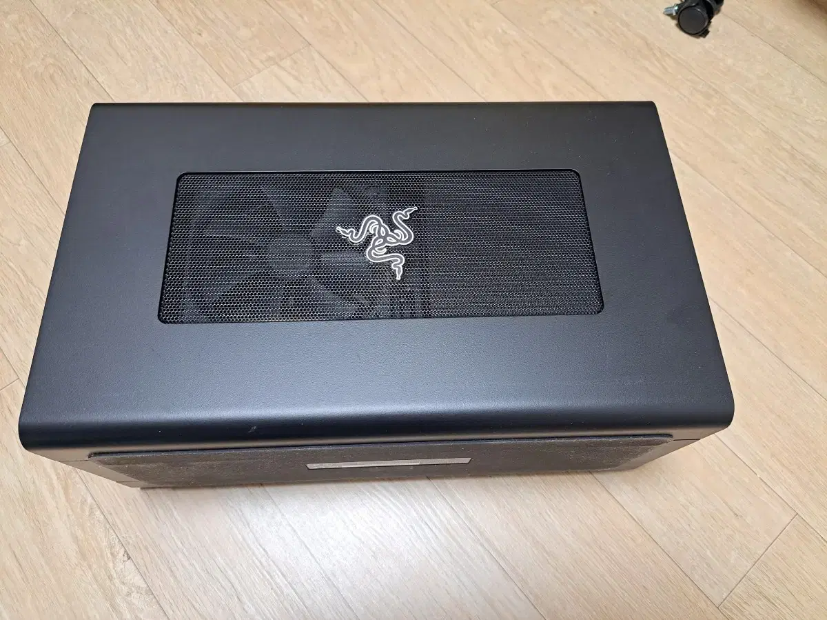 레이저 코어 X eGPU 팝니다!!