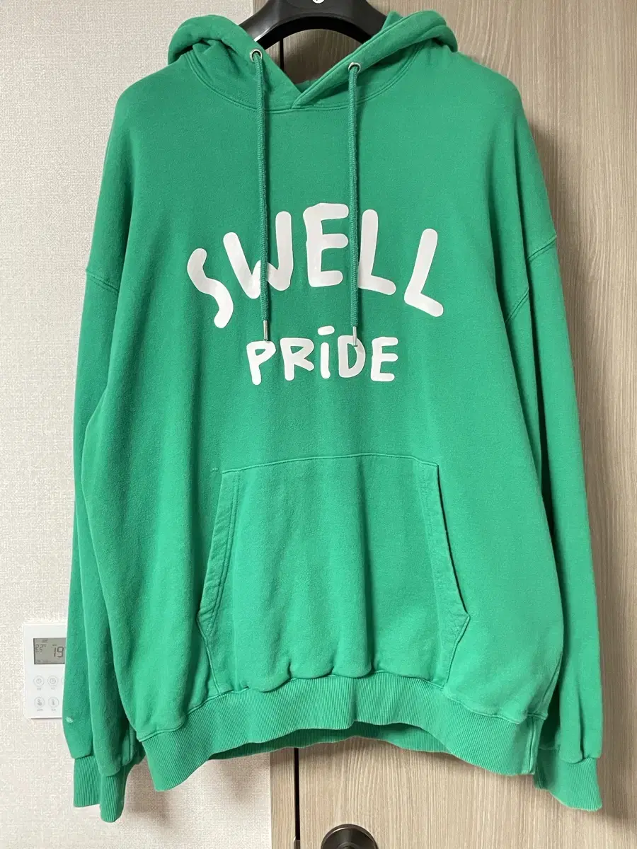 Swell pride 후드티