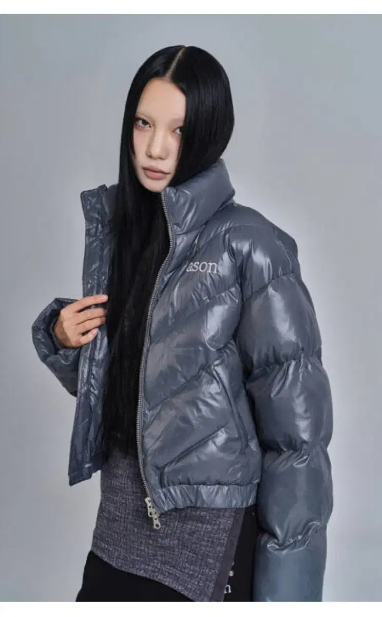 애즈온 BETTY PUFFER JACKET / CHARCOAL