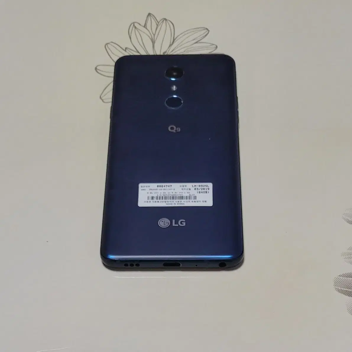 LG Q9