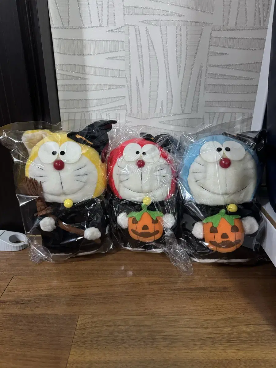 (Today only at this price) Doraemon Yellow Doraemon Red Doraemon Rare Halloween doll Set