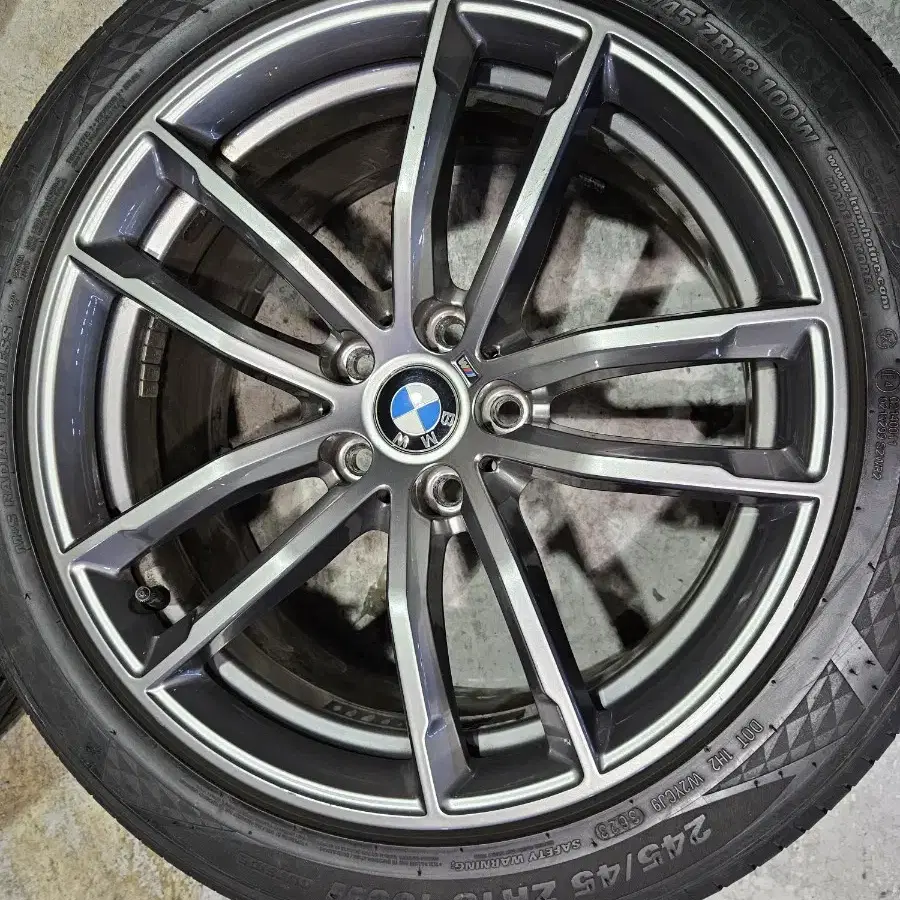 bmw5(g30) 18인치 휠타이어세트