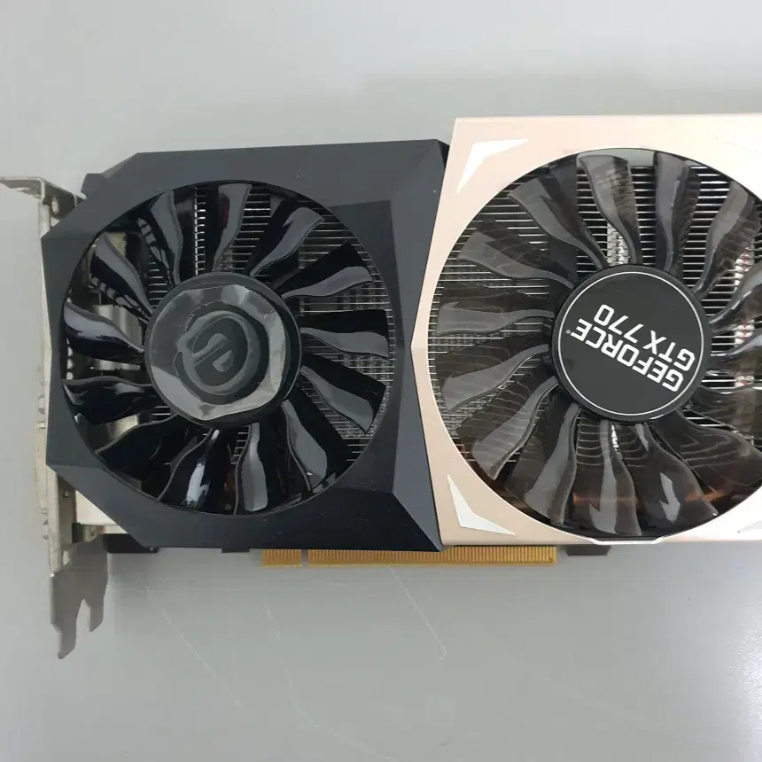 [무료배송] 중고 이엠텍 제논 GTX770 제트스트림 4GB