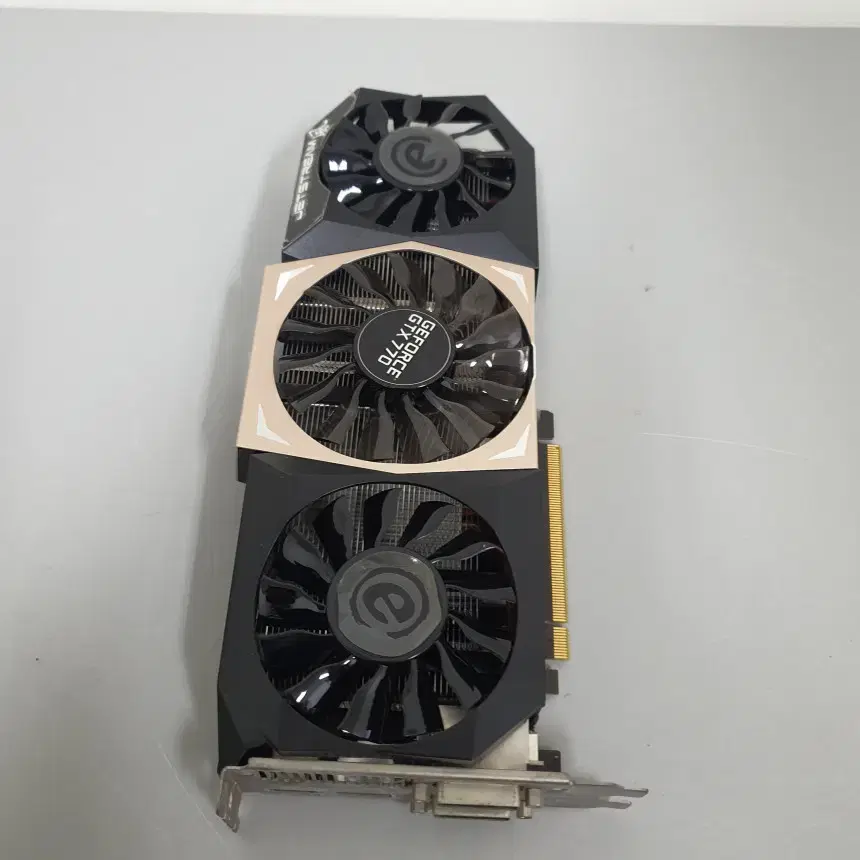 [무료배송] 중고 이엠텍 제논 GTX770 제트스트림 4GB