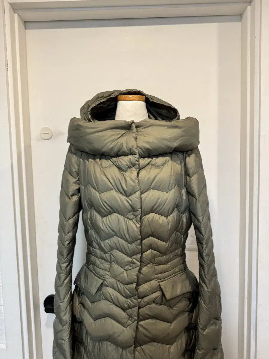 Italian luxury brand Maria Sole goose down jacket