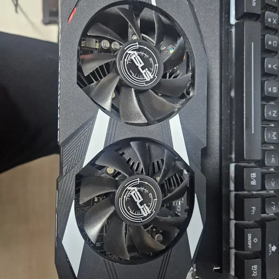 Asus dual gtx 1650 4G 그래픽카드 팝니다