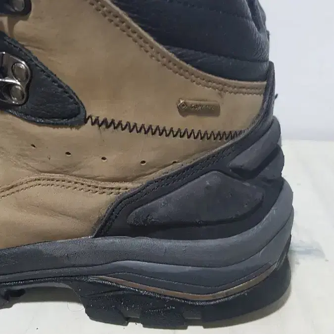 택포 270~275 A급 캠프라인 GORE-TEX 트레킹 중등산화!