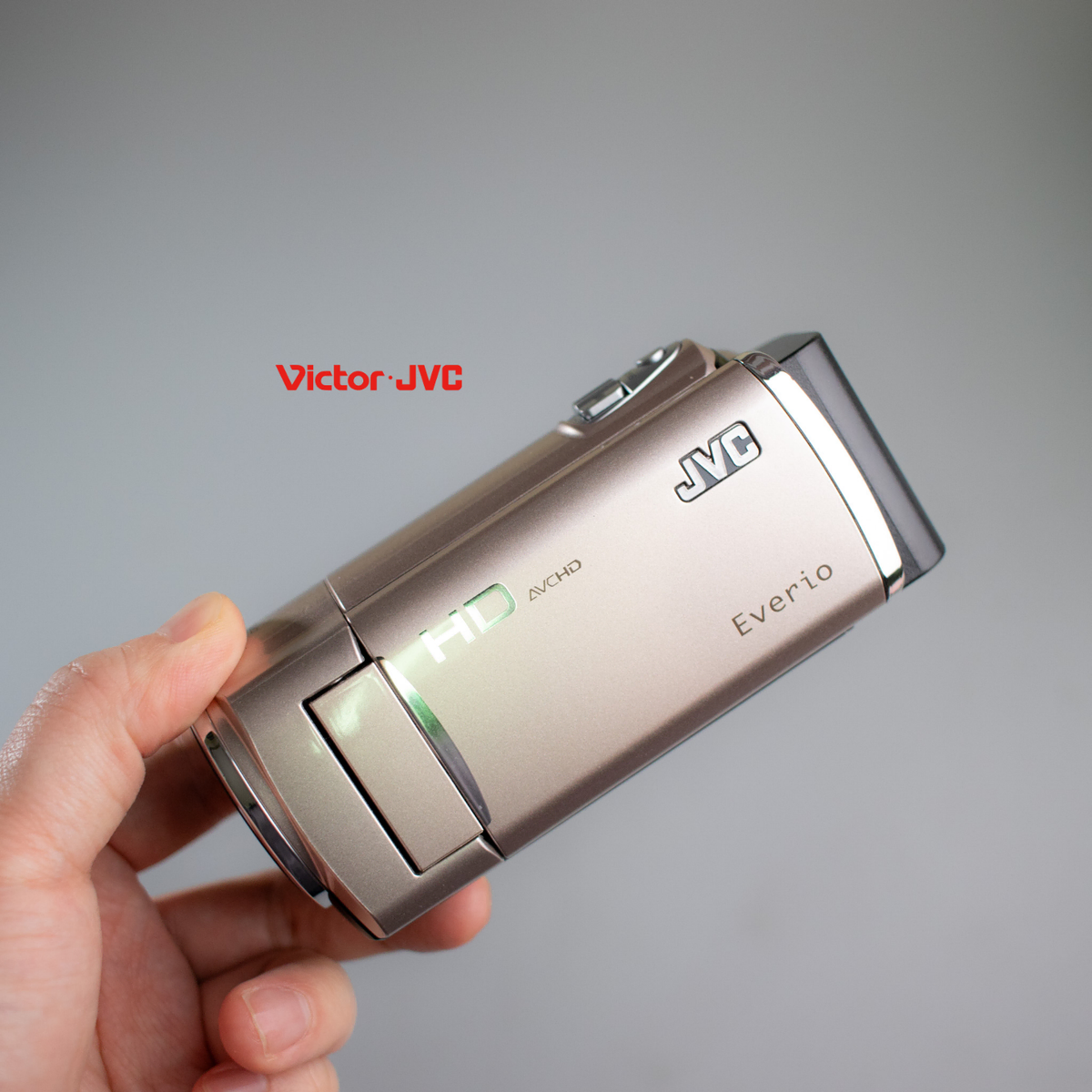 너무 예쁜 캠코더 jvc hm670 로즈골드 컬러판매합니다.