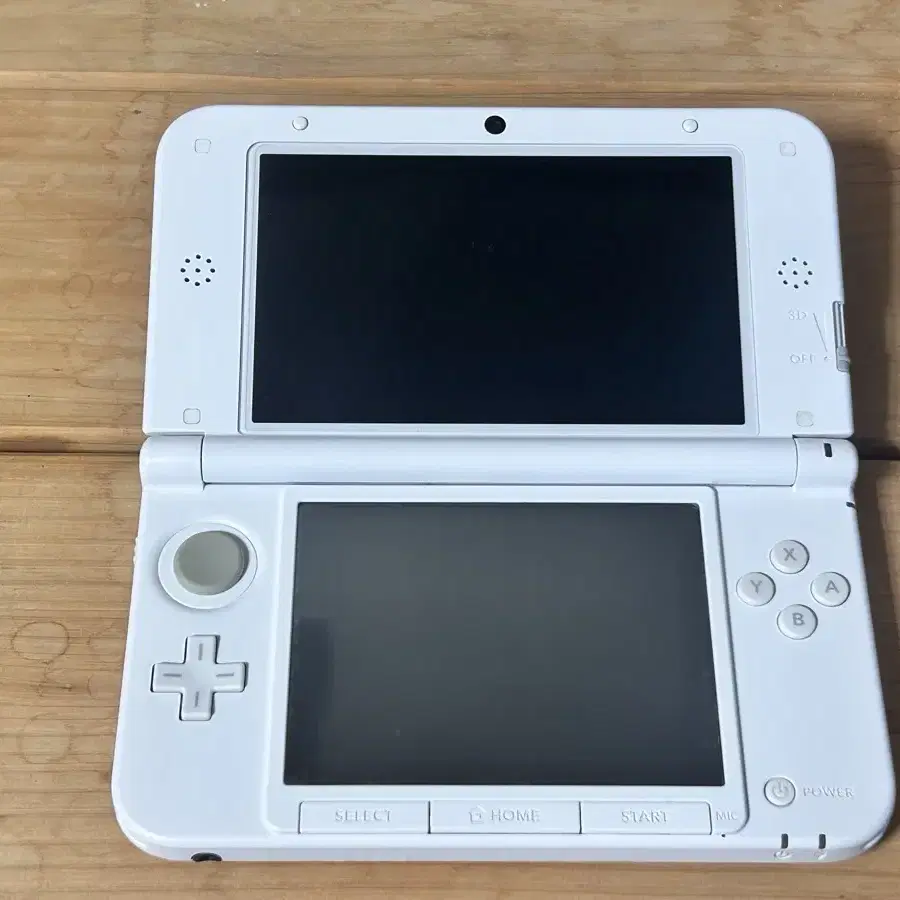 닌텐도 3ds xl 피카츄