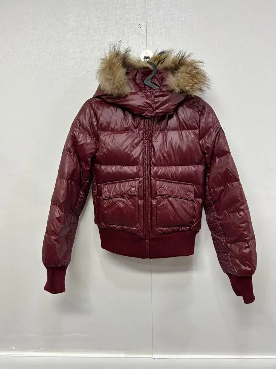 GUESS Women's Goose Down Padded Jacket M