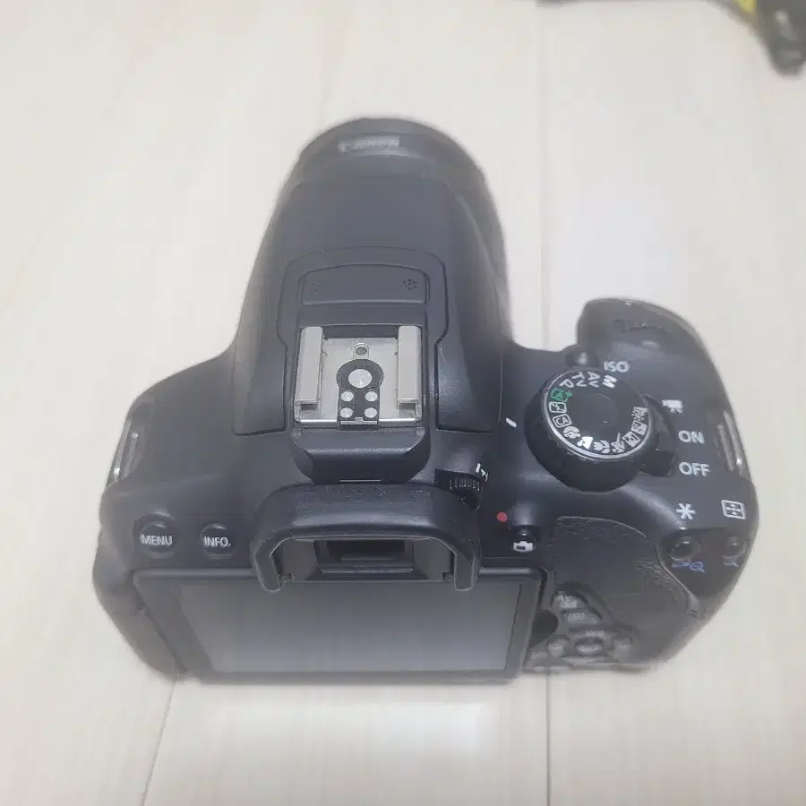 캐논 DSLR 카메라 EOS 650D 와 18-55 렌즈 세트